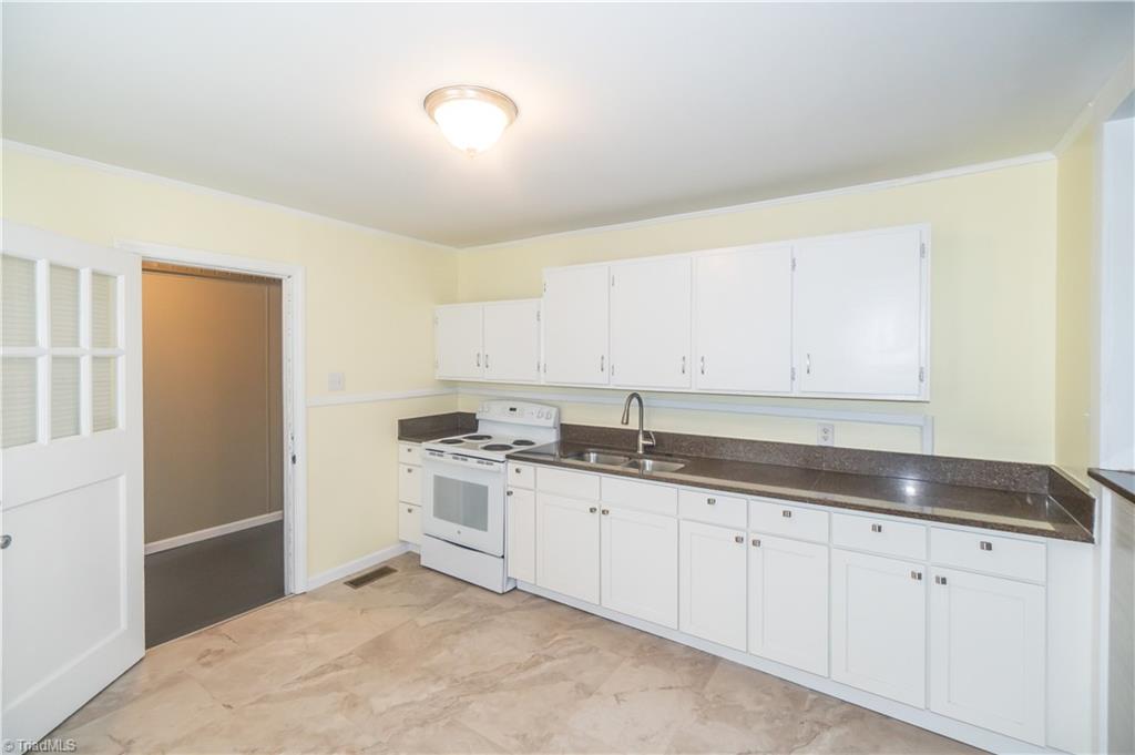 1500 Valley Ridge Drive High Point, NC 27260 - Photo 16 of 27 Gallery Image 16