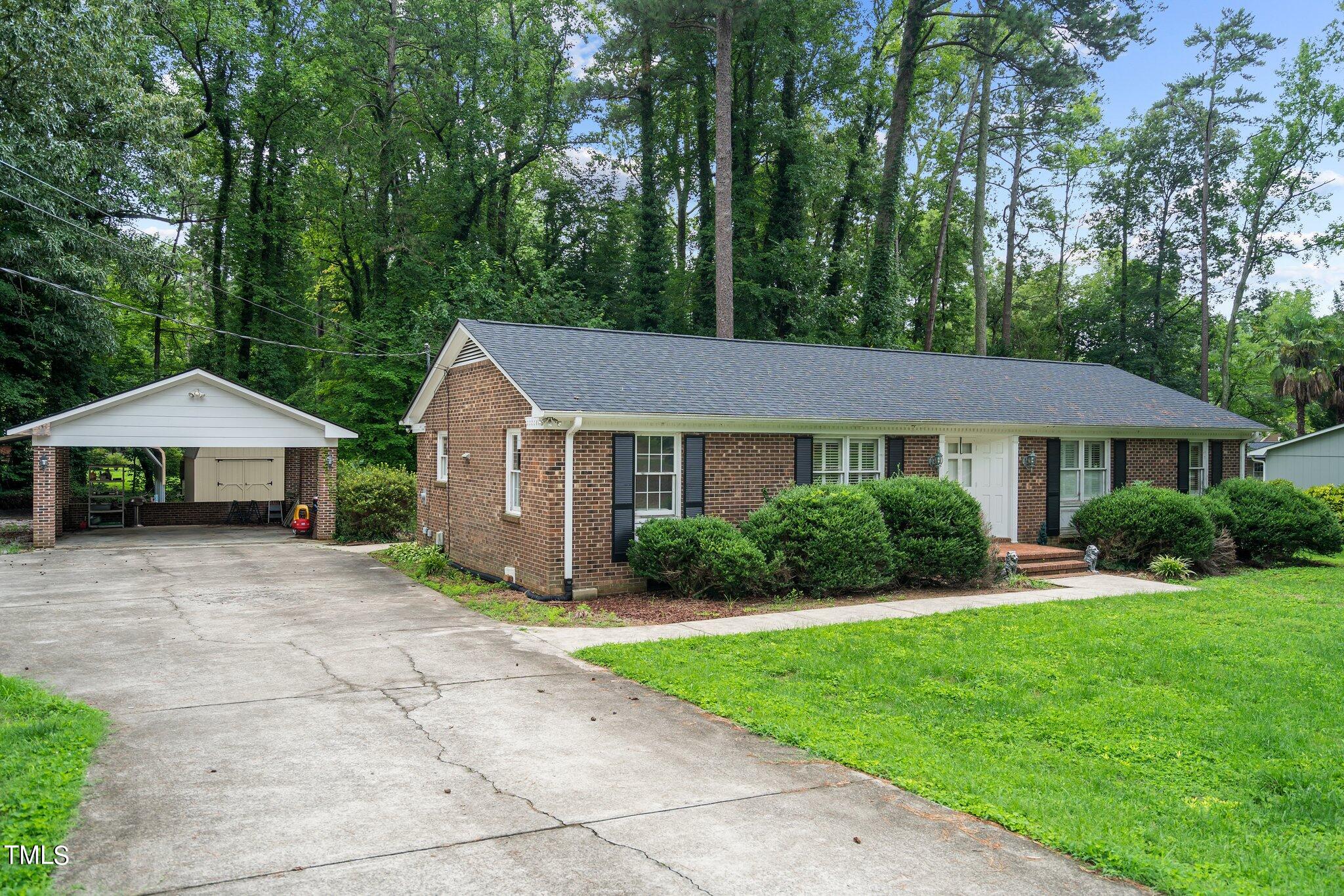 1707 Wendover Road Henderson, NC 27536 - Photo 38 of 43 36-web-or-mls-_NFP0464