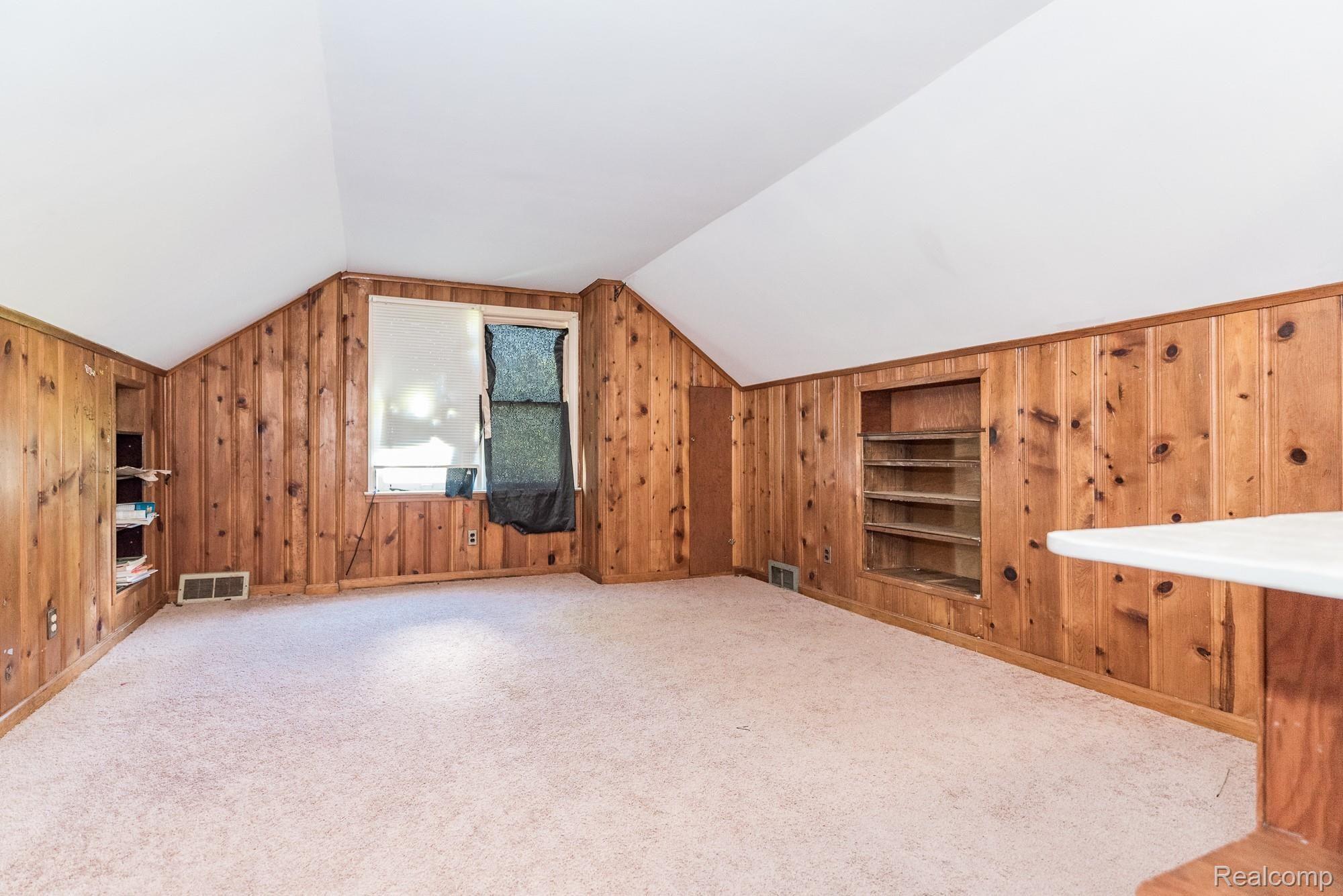 6870 Rutland Street Detroit, MI 48228 - Photo 12 of 18 DSC_0006-2.jpg
