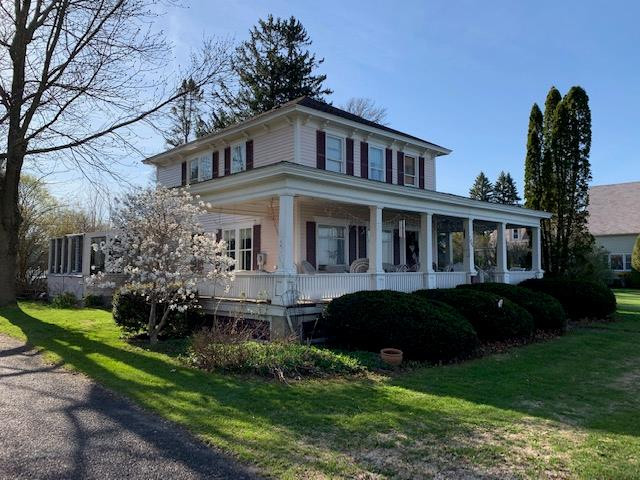 184 Lake Street Rouses Point, NY 12979 - Photo 1 of 16 Gallery Image 1