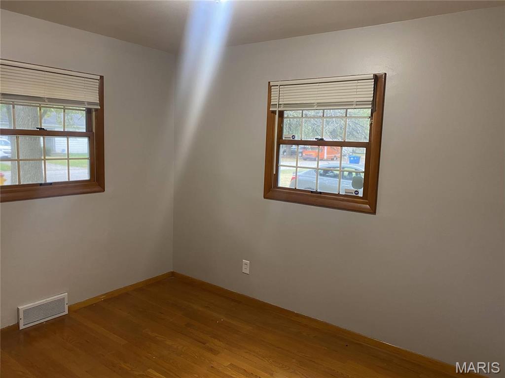 1445 Fairmeadows Lane St. Louis, MO 63138 - Photo 12 of 31