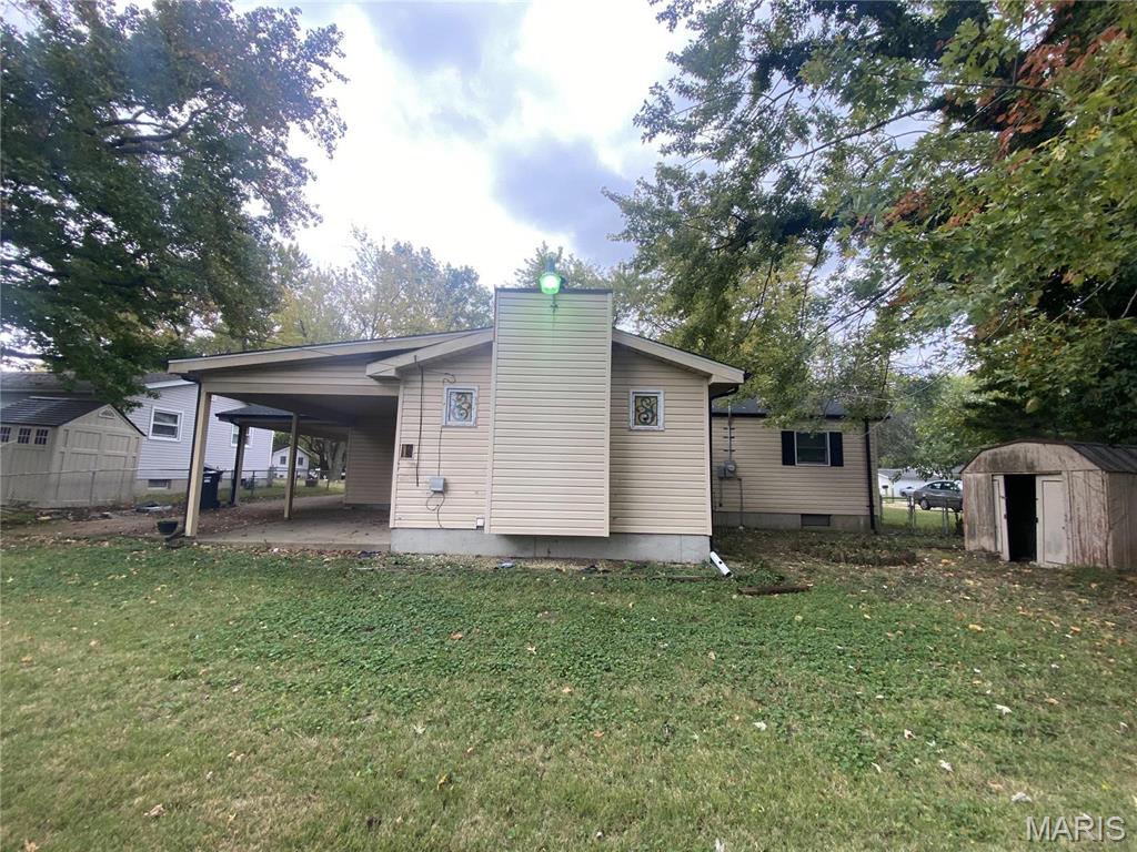 1445 Fairmeadows Lane St. Louis, MO 63138 - Photo 4 of 31
