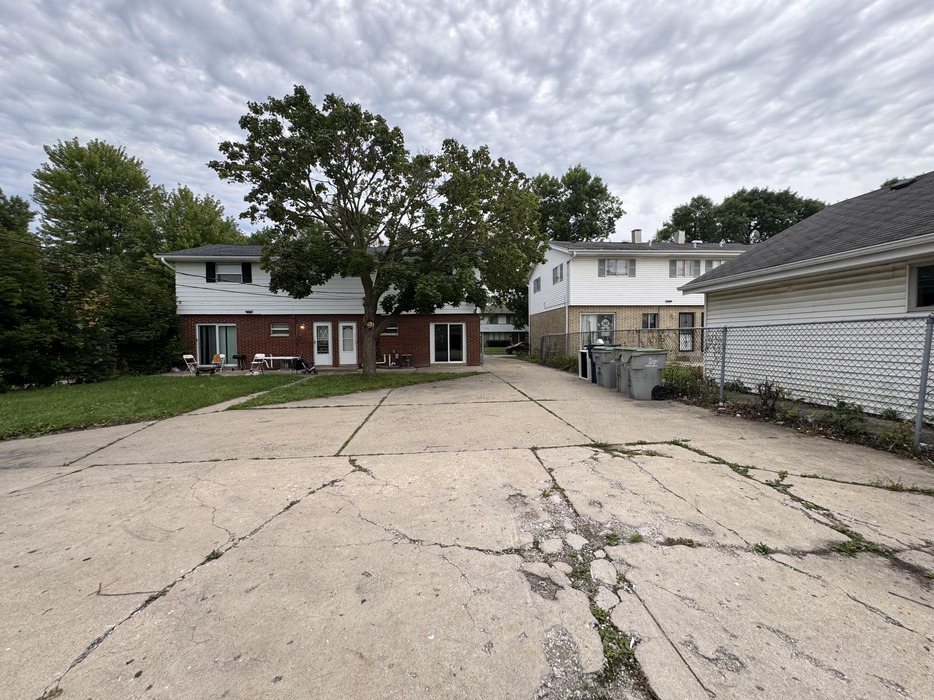 6451 North 73rd Street Milwaukee, WI 53223 - Photo 24 of 27 Driveway