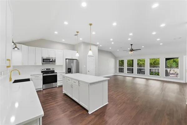 $1,150,000 | 1431 Farm To Market Road 85, Ennis, TX 75119