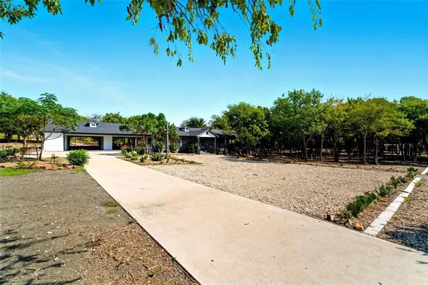 $1,150,000 | 1431 Farm To Market Road 85, Ennis, TX 75119