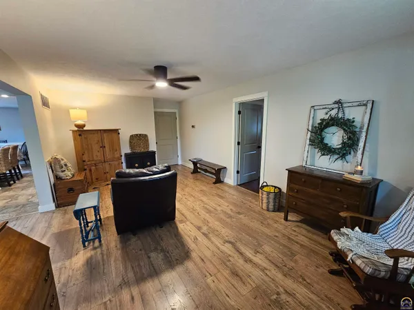 $345,000 | 913 South 12th Street, Sabetha, KS 66534