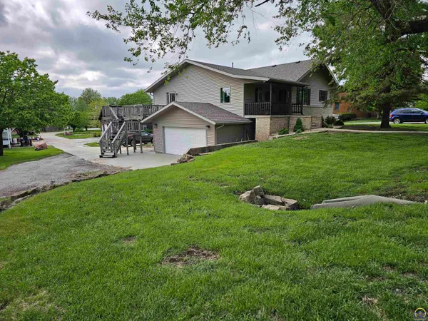 $345,000 | 913 South 12th Street, Sabetha, KS 66534