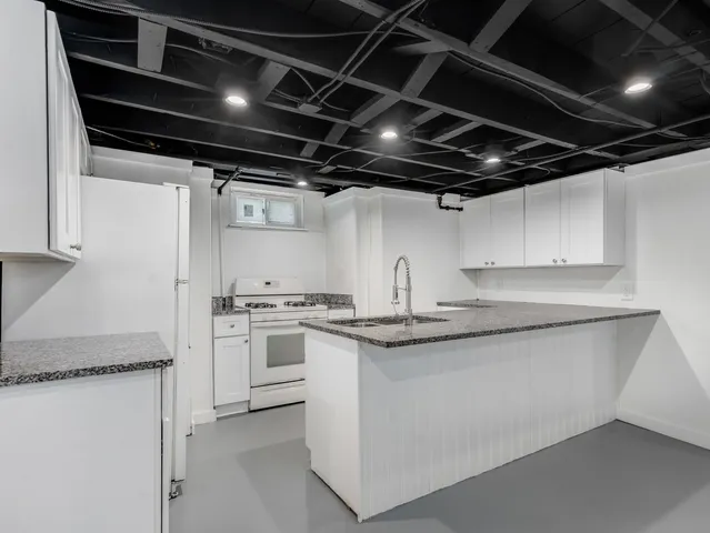 $1,350 | 3 East Main Street, Unit 5, Cary, IL 60013