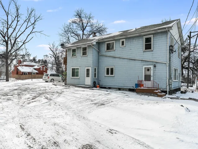 $1,350 | 3 East Main Street, Unit 5, Cary, IL 60013