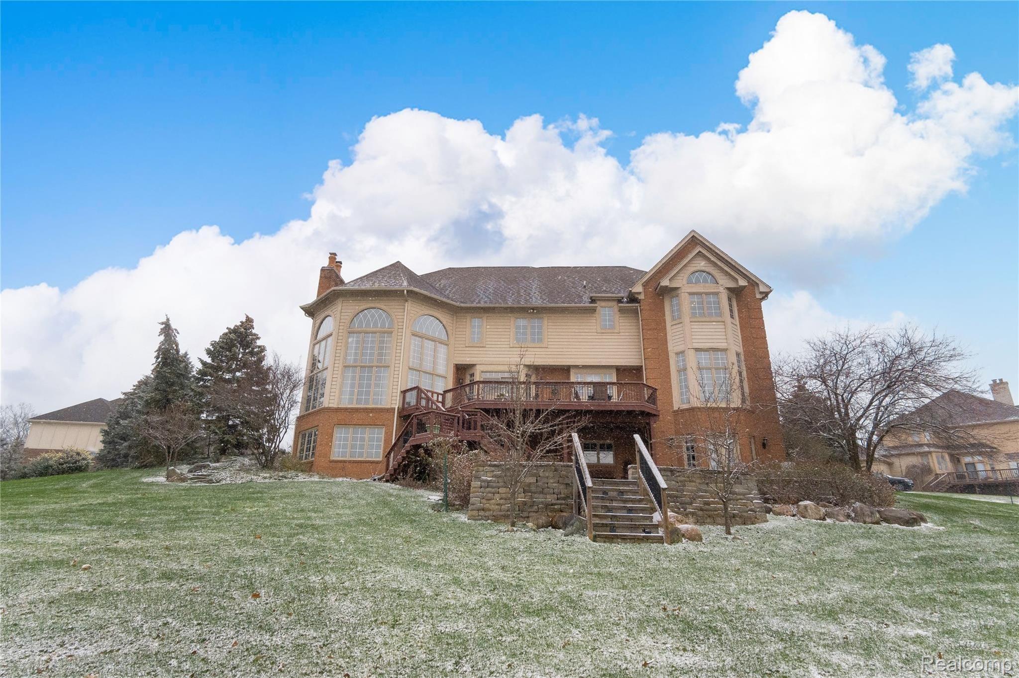 2664 Murfield Court Rochester, MI 48306 - Photo 7 of 99 Exteriors (7 of 18).jpg