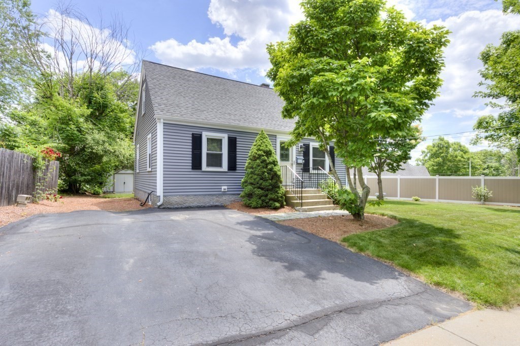 10 Ridgewood Road Worcester, MA 01606 - Photo 3 of 38