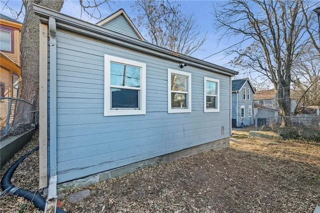 $225,000 | 512 Ottawa Street, Leavenworth, KS 66048