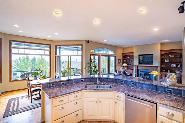 $989,950 | 1315 North Lancashire Lane, Liberty Lake, WA 99019