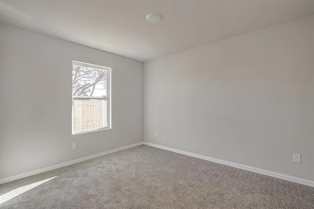 $348,500 | 6620 Chapel Lane, Lake Worth, TX 76135