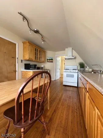 $1,500 | 75 Elm Street, Unit 3, Kearny, NJ 07032