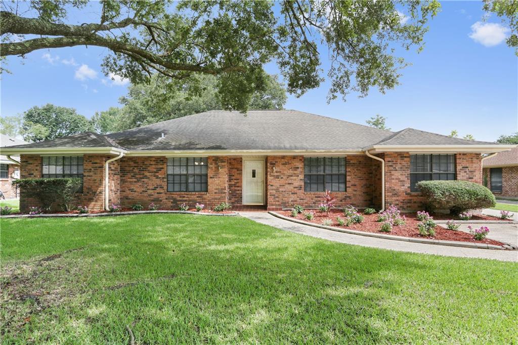 211 Somerset Road Laplace, LA 70068 - Photo 2 of 18 Gallery Image 2