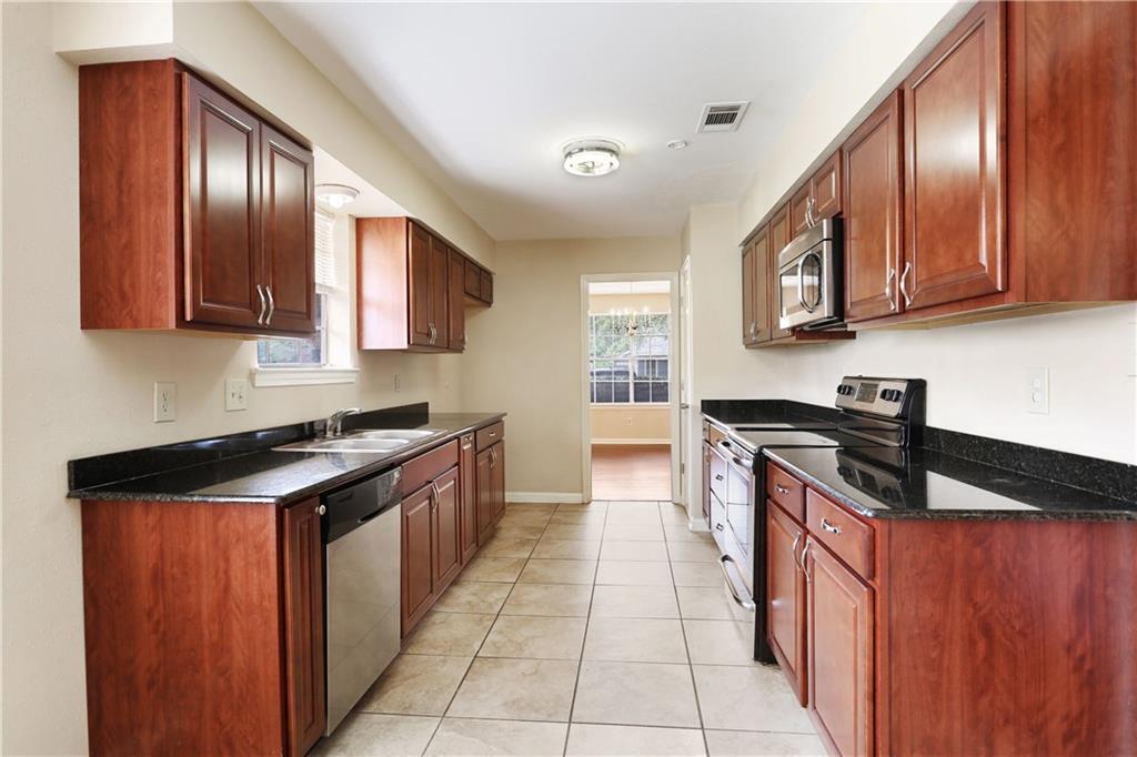 211 Somerset Road Laplace, LA 70068 - Photo 5 of 18 Gallery Image 5