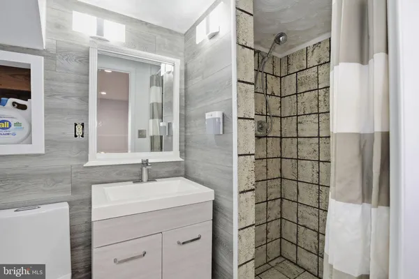 $640,000 | 7625 Sheffield Green Way, Lorton, VA 22079