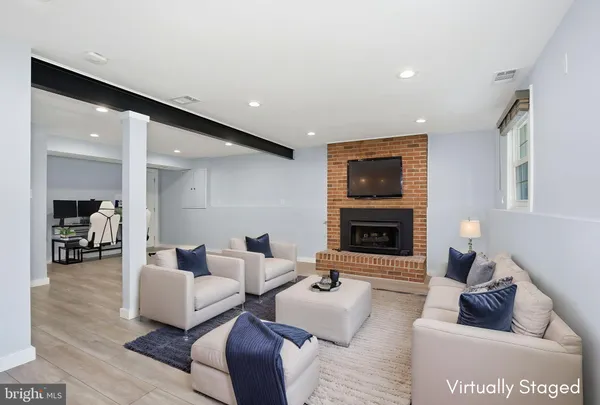 $640,000 | 7625 Sheffield Green Way, Lorton, VA 22079