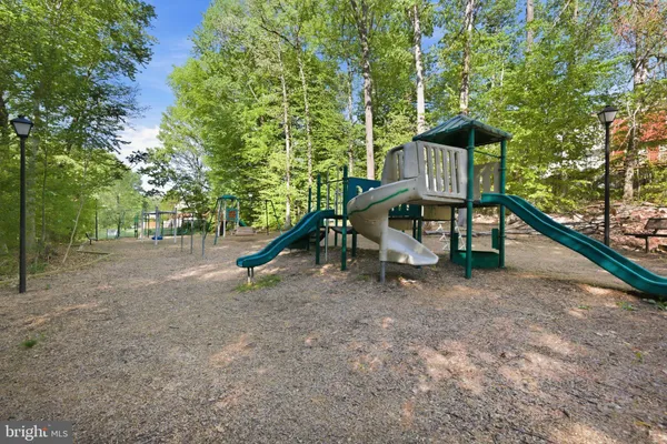 $640,000 | 7625 Sheffield Green Way, Lorton, VA 22079