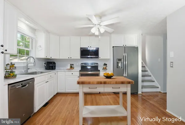 $640,000 | 7625 Sheffield Green Way, Lorton, VA 22079