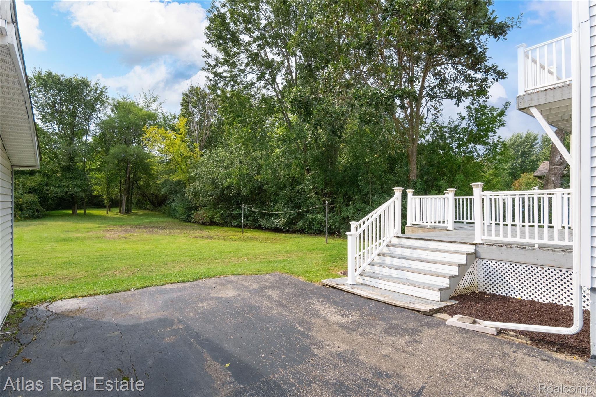 7414 Embury Road Grand Blanc, MI 48439 - Photo 5 of 42 Exteriors (5 of 13).jpg