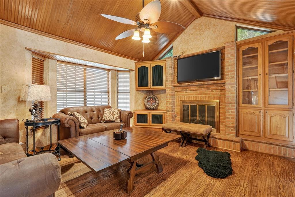 2335 Highlands Creek Road Carrollton, TX 75007 - Photo 10 of 36