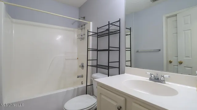 $1,375 | 13208 Warren Drive, Gulfport, MS 39503