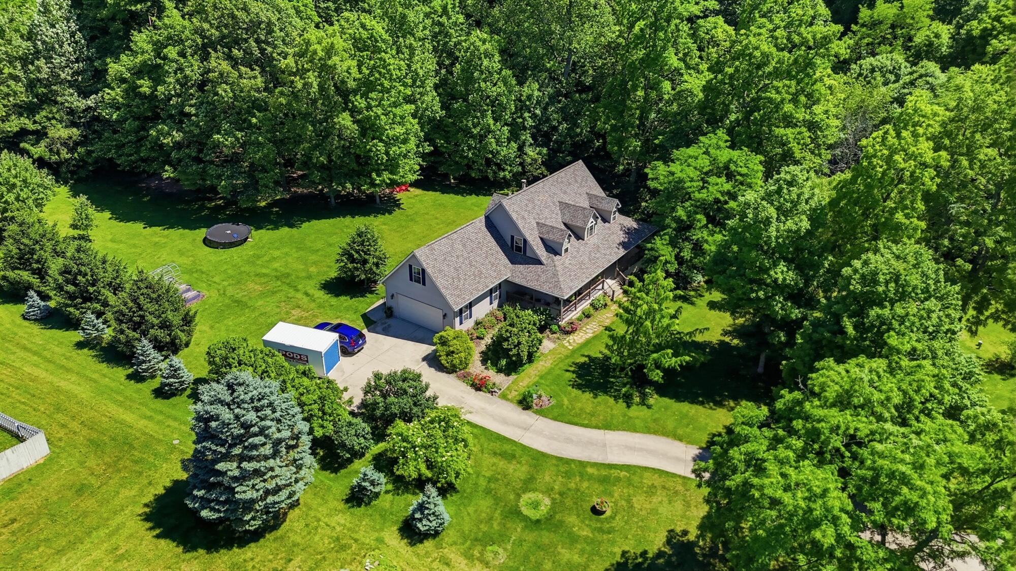 5700 Kizer Lane Springfield, OH 45502 - Photo 2 of 100