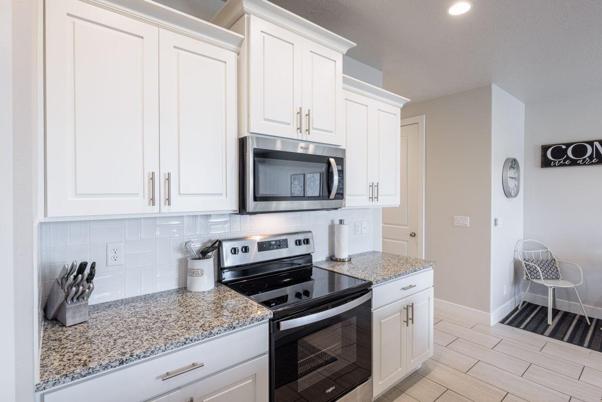 4845 Fishers Is Way St. George, UT 84770 - Photo 15 of 41 kitchen1