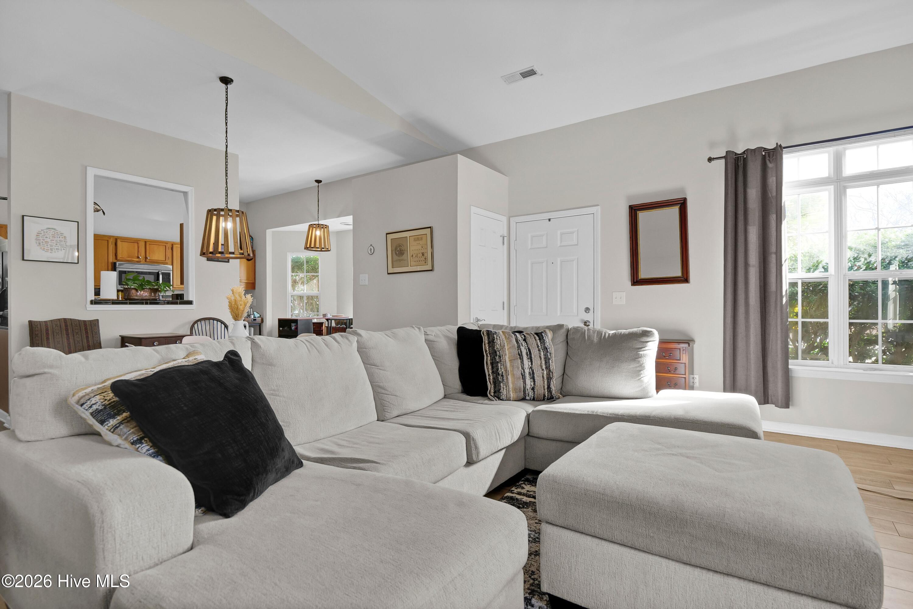 2107 White Road Wilmington, NC 28411 - Photo 7 of 27 007_p2988477_976