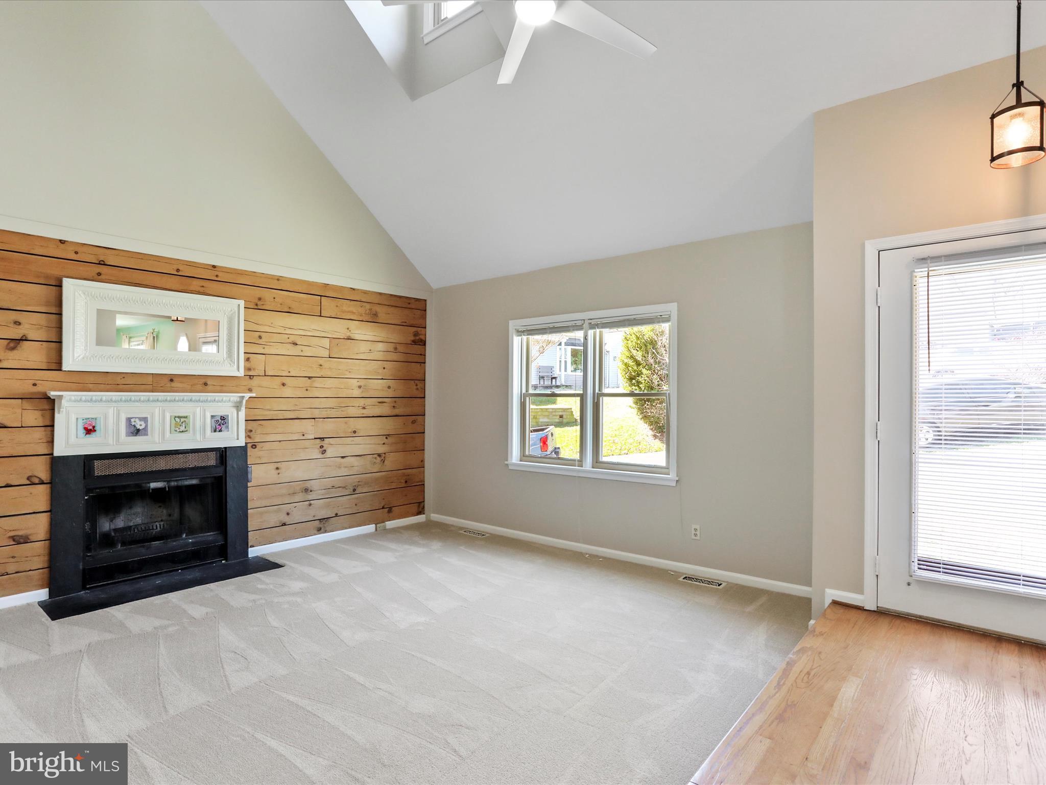 6510 Rimrock Place New Market, MD 21774 - Photo 2 of 53 Living Room