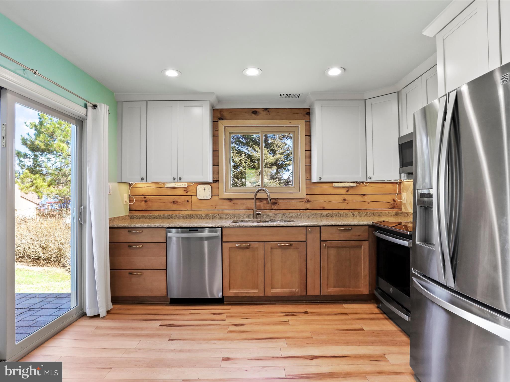 6510 Rimrock Place New Market, MD 21774 - Photo 7 of 53 Renovated Kitchen