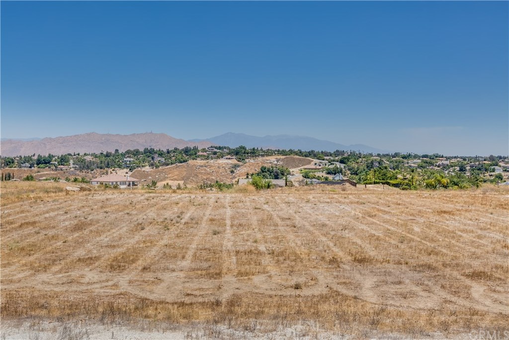 13 Spencer Riverside Ca Riverside, CA 92506 - Photo 2 of 5