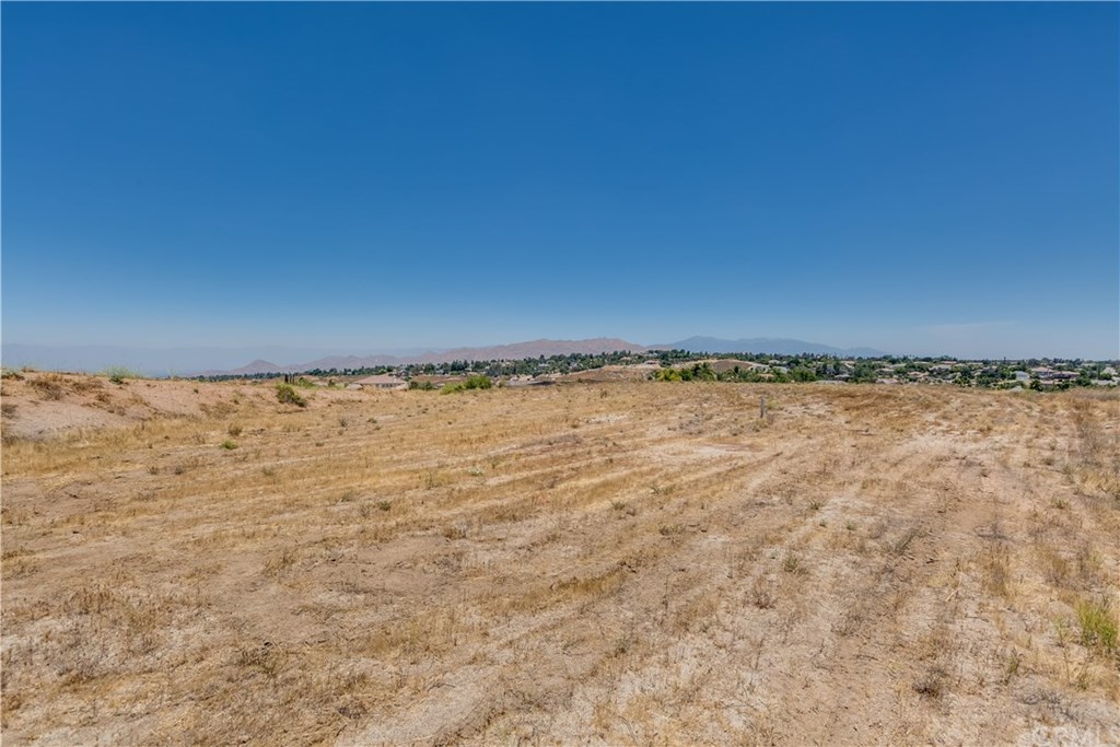13 Spencer Riverside Ca Riverside, CA 92506 - Photo 3 of 5