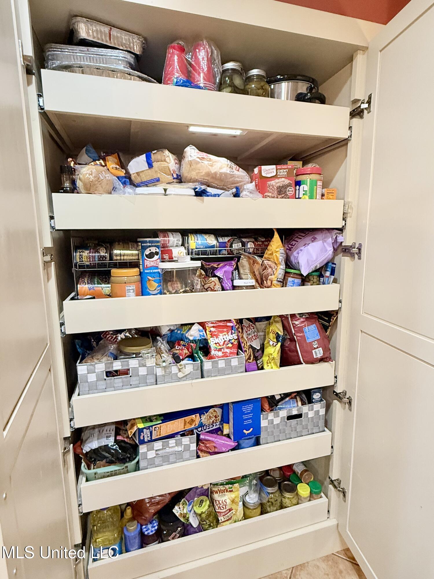 393 Lake Cherami Drive Grenada, MS 38901 - Photo 16 of 30 IMG_7692