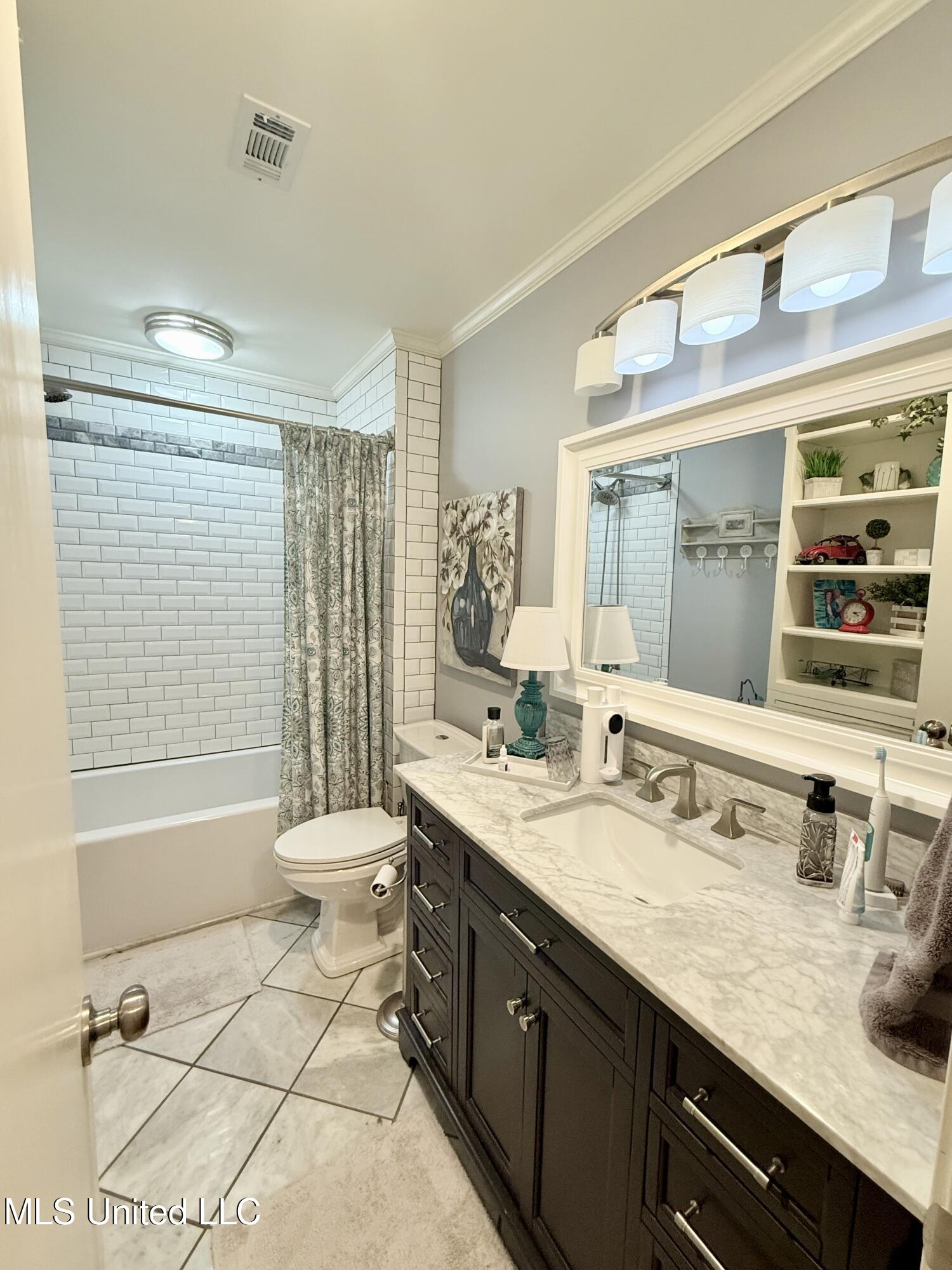 393 Lake Cherami Drive Grenada, MS 38901 - Photo 19 of 30 IMG_7704