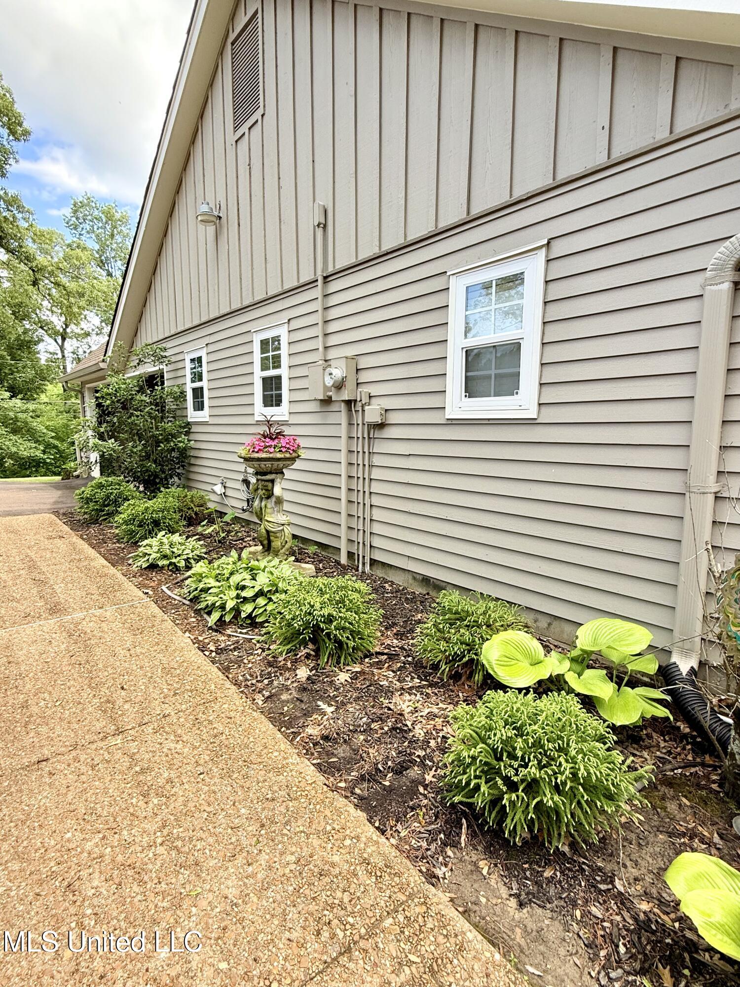 393 Lake Cherami Drive Grenada, MS 38901 - Photo 22 of 30 IMG_7792