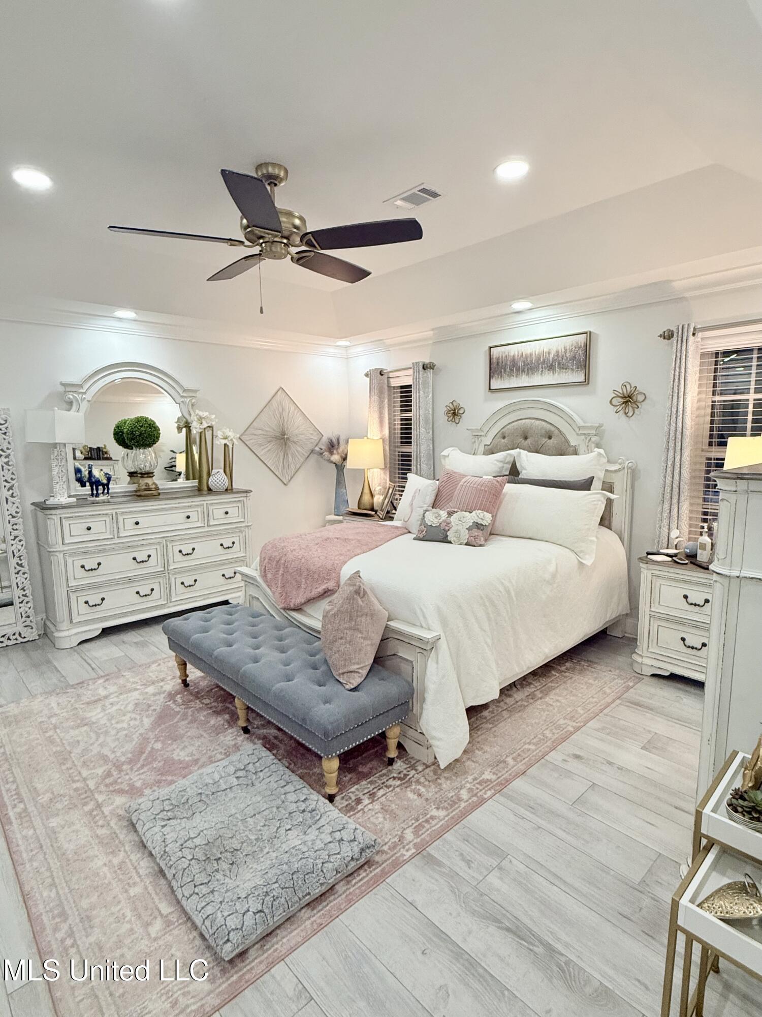 393 Lake Cherami Drive Grenada, MS 38901 - Photo 3 of 30 IMG_7690