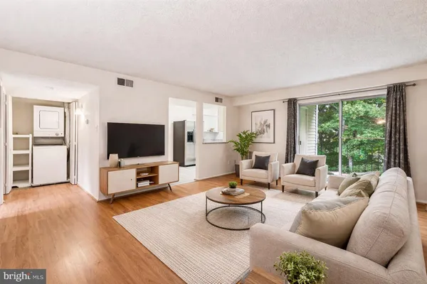 $1,850 | 12129 Chaucer Lane, Unit 12129, Woodbridge, VA 22192