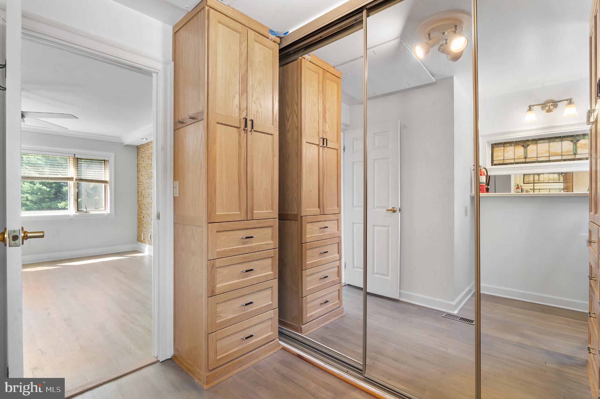 15729 Holly Grove Road Silver Spring, MD 20905 - Photo 51 of 83 Bright and airy entryway with mirrored closet.