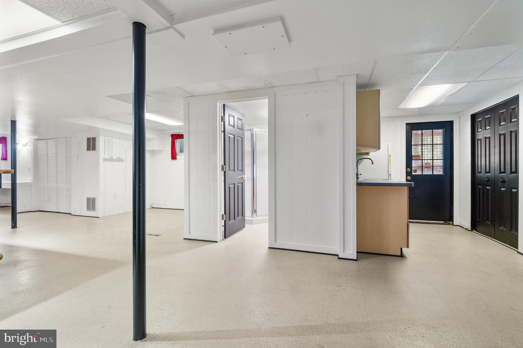 15729 Holly Grove Road Silver Spring, MD 20905 - Photo 75 of 83 Versatile space ready for your vision.