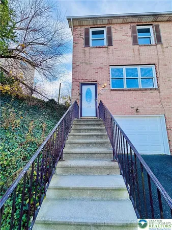 $2,295 | 235 Vista Drive, Easton, PA 18042