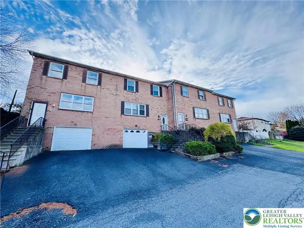 $2,385 | 235 Vista Drive, Easton, PA 18042