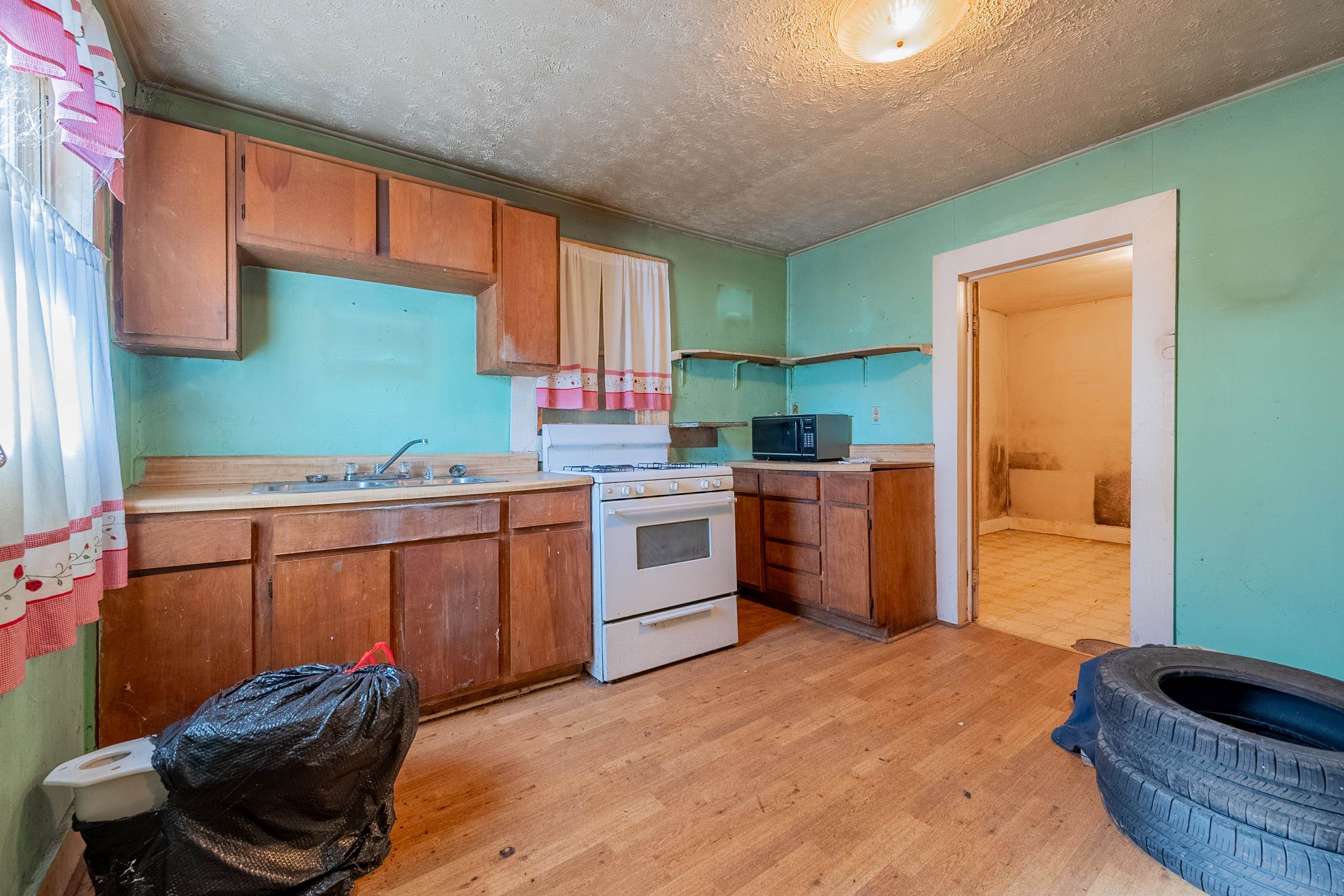3263 Lowmans Ferry Road Pulaski, VA 24301 - Photo 15 of 43 Gallery Image 15