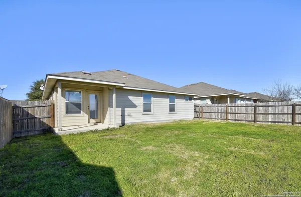 $1,775 | 409 Teron Drive, San Marcos, TX 78666