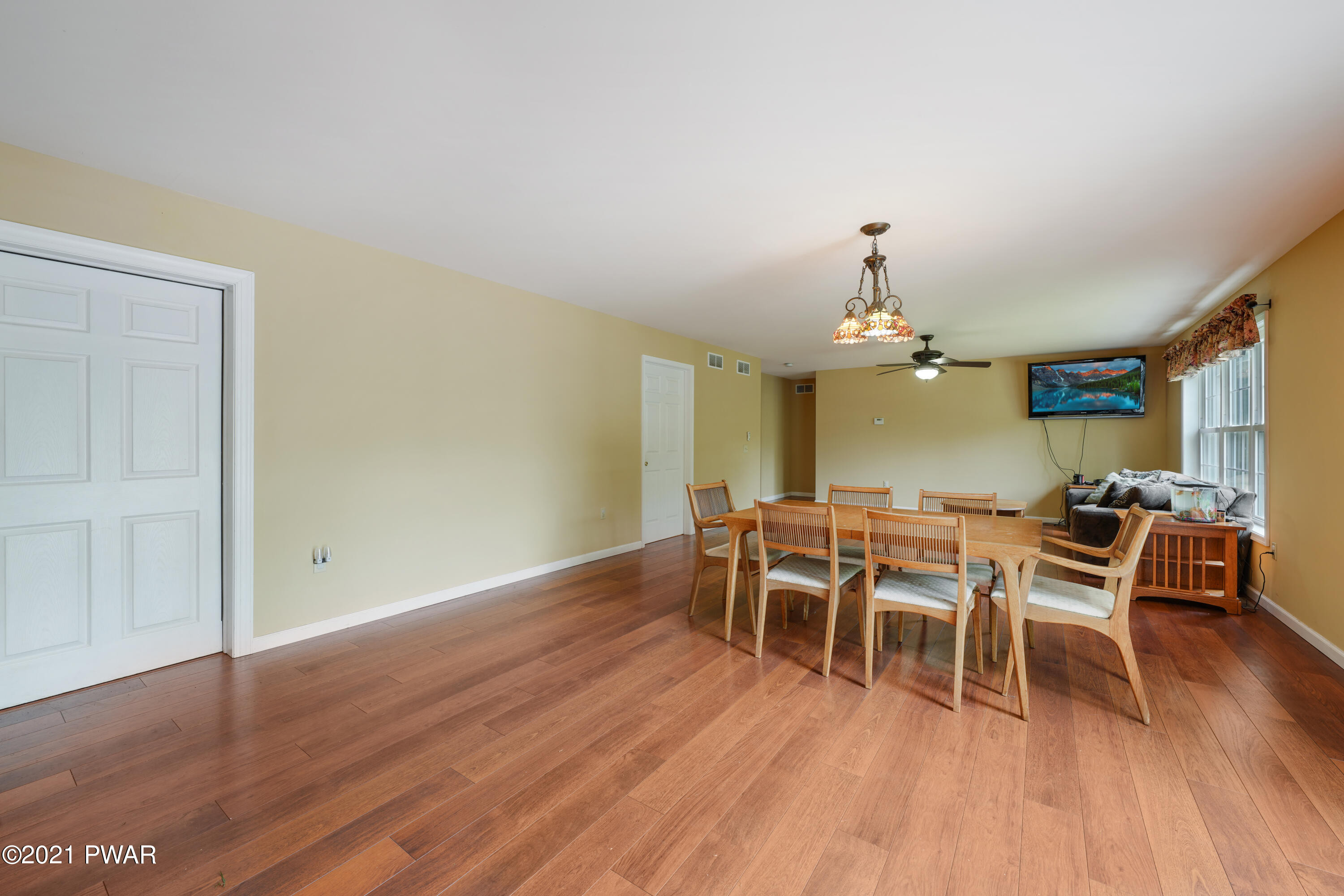 145 West Lilac Road Milford, PA 18337 - Photo 14 of 40 dsc06674-dsc06675