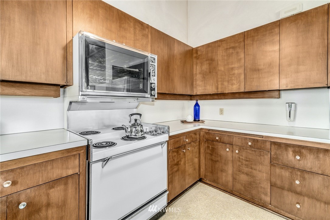 10115 Northeast 187th Street Bothell, WA 98011 - Photo 12 of 28 Gallery Image 12