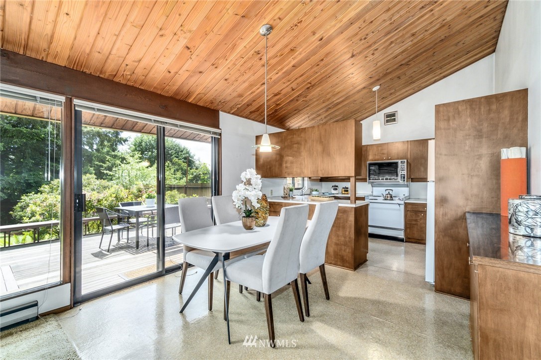 10115 Northeast 187th Street Bothell, WA 98011 - Photo 7 of 28 Gallery Image 7