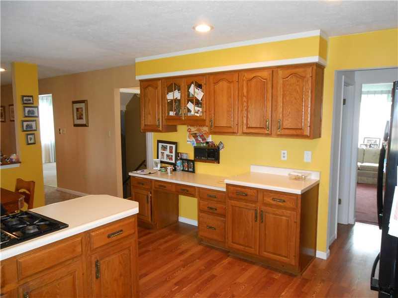 181 Cedar Ridge Drive Monaca, PA 15061 - Photo 14 of 25 Kitchen.